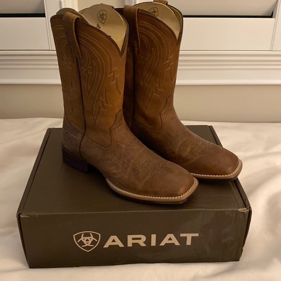 Shoes Ariat Mens Plano Dusty Tan And Brown Wide Square Toe Cowboy
